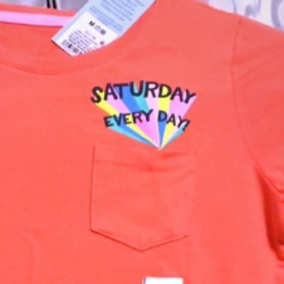 “Saturday Every Day” Girls Graphic T-shirt (NEW WITH TAGS) Size: Medium 7/8 - Picture 3 of 6